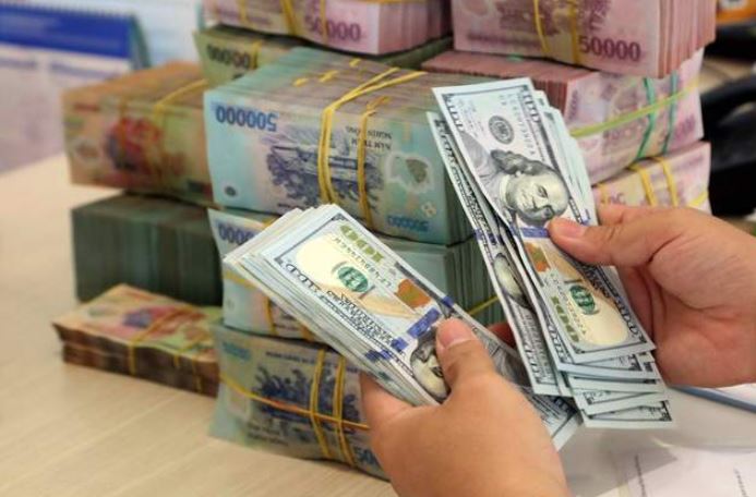 Lãi kép là lãi suất phát sinh khi lãi vay được cộng dồn vào số tiền gốc