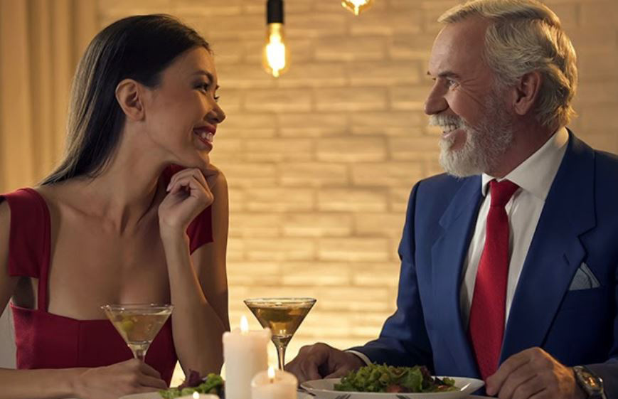 Sugar Daddy là gì? Sugar Baby là gì? Sugar Daddy và Sugar Baby có mối quan hệ như thế nào?