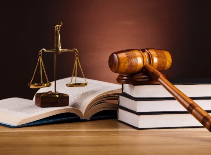 Văn bản bảo vệ pháp luật là thực hiện hóa phần quy định của pháp luật tương ứng để thực hiện quyền và nghĩa vụ