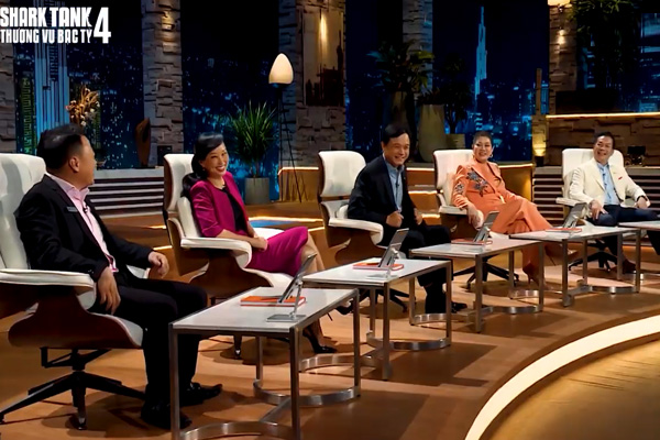 Shark Tank Việt Nam 4 tập 11 Shark Phú Phá Lệ cạnh tranh với Shark Bình chiêu mộ Startup công nghệ