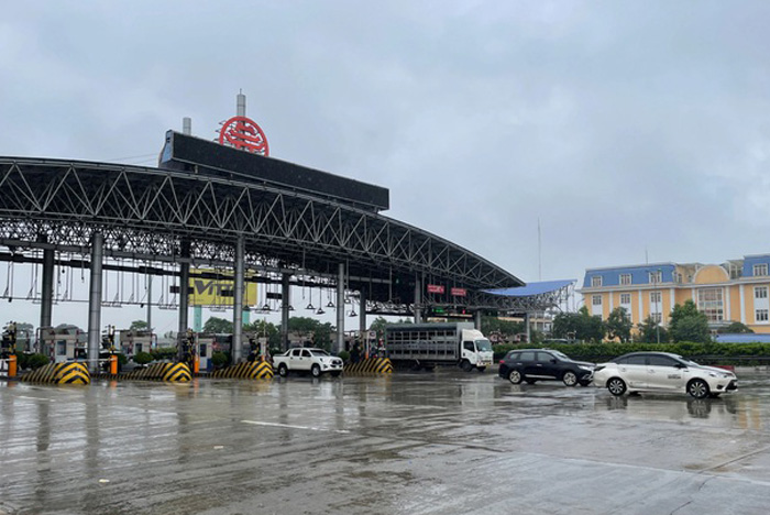 Hà Nội dừng kiểm tra người và phương tiện tại 22 chốt ra vào thành phố
