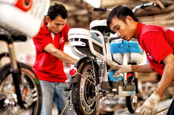 Chi tiết giá tiền, thời gian học và chương trình đào tạo nghề sửa chữa xe đạp điện