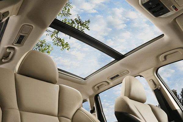 Điểm danh 5 tác dụng của cửa sổ trời xe ô tô