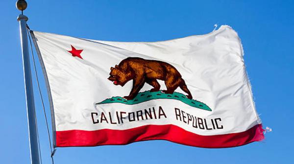 Lá cờ California: Ngọn đuốc vĩnh cửu của ý chí và niềm tin