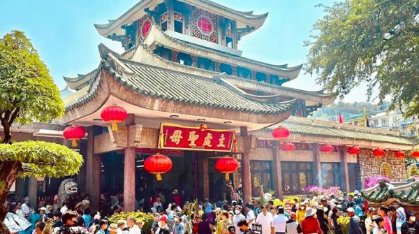 Lễ hội Vía Bà Chúa Xứ Núi Sam: Tín ngưỡng độc đáo của người An Giang