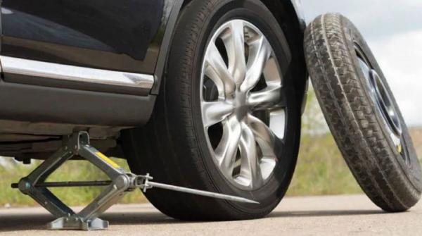 Thay lốp ô tô mới: 5 điều chủ phương tiện cần chú ý