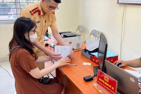 Thủ tục đăng ký xe máy cần có những loại giấy tờ gì?