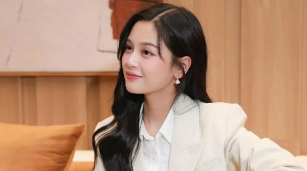 Tiểu sử Phạm Thị Khánh Linh: Bản sao Hae In Hút Spotlight