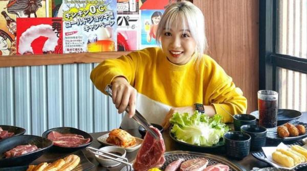 Tiểu sử Tiểu Màn Thầu: Hot Tiktoker Review đồ ăn nổi tiếng