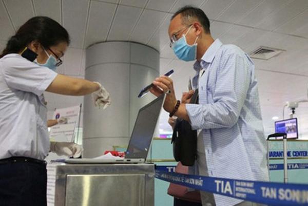 TP.HCM kiến nghị tạm ngưng khai báo y tế ở sân bay Tân Sơn Nhất