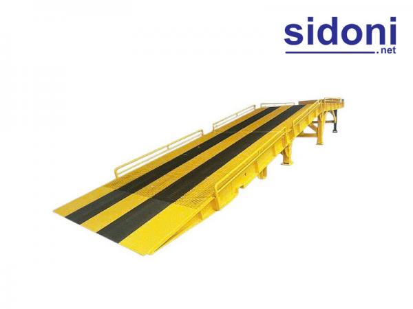 Cầu dẫn xe nâng lên Container