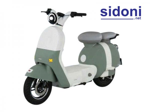 Xe điện Osaka Momo xanh quân đội