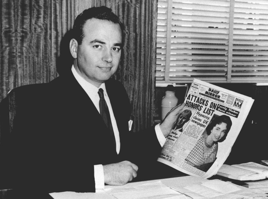 Rupert Murdoch đã kế thừa tòa soạn báo của cha mình khi tuổi đời còn rất trẻ
