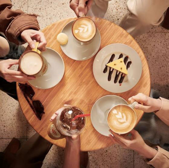 Highlands Coffee luôn đem đến cho khách hàng những thông điệp đầy tính nhân văn