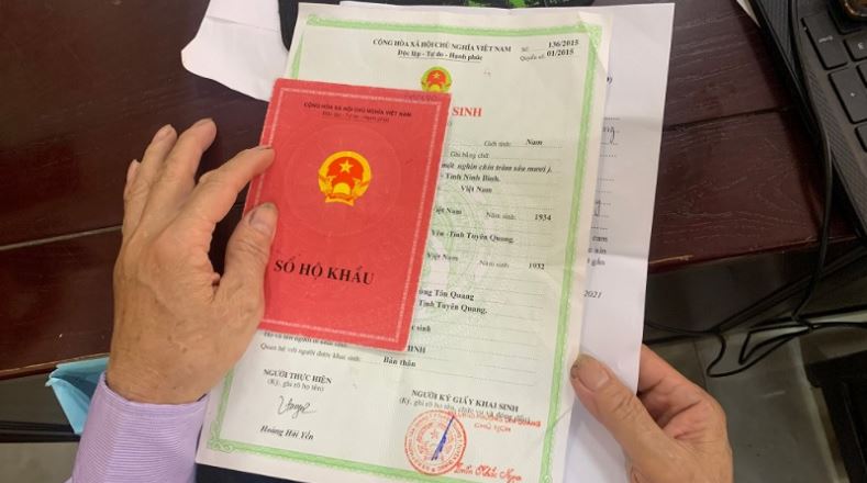 Để tiến hành đăng ký khai sinh cho con ở nơi tạm trú cần phải chuẩn bị hồ sơ và thực hiện các thủ tục