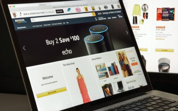 Amazon luôn mang đến cho người dùng sự thiết kế đầy thân thiện và thu hút Amazon luôn mang đến cho người dùng sự thiết kế đầy thân thiện và thu hút