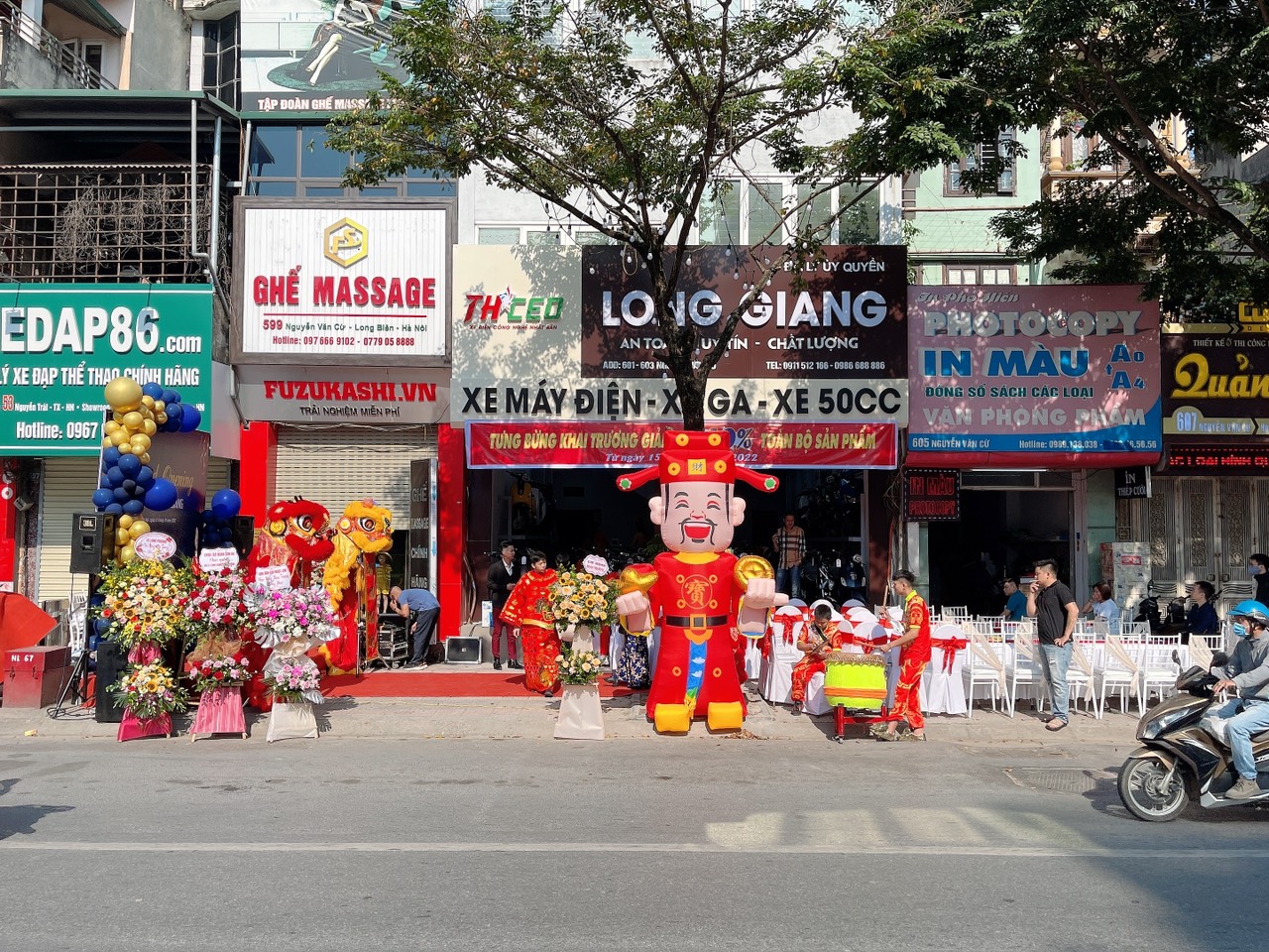 Đại lý ủy quyền này có tên là Long Giang