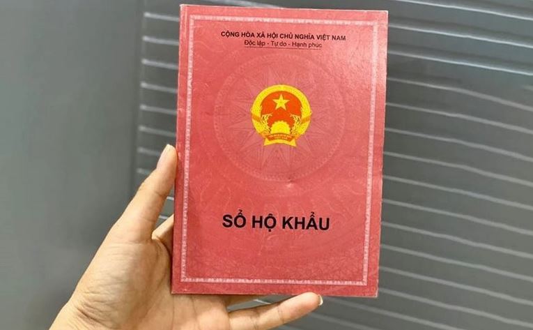Thời điểm xuất trình sổ hộ khẩu được bãi bỏ từ 1/1/2023