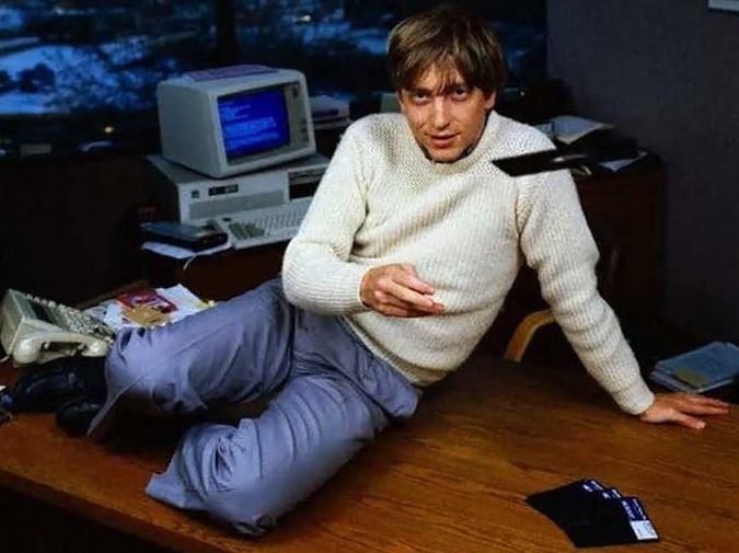 Bill Gates biến nguyên tắc thành kẻ thích nghi sẽ tồn tại thành nguyên tắc vàng trong quản lý Microsoft