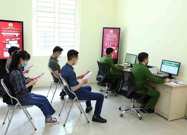 Đăng ký tài khoản định danh điện tử trực tiếp tại cơ quan có thẩm quyền