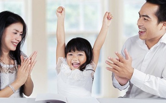 Hãy luôn khen ngợi trẻ mọi lúc khi chúng sáng tạo ra điều gì đó