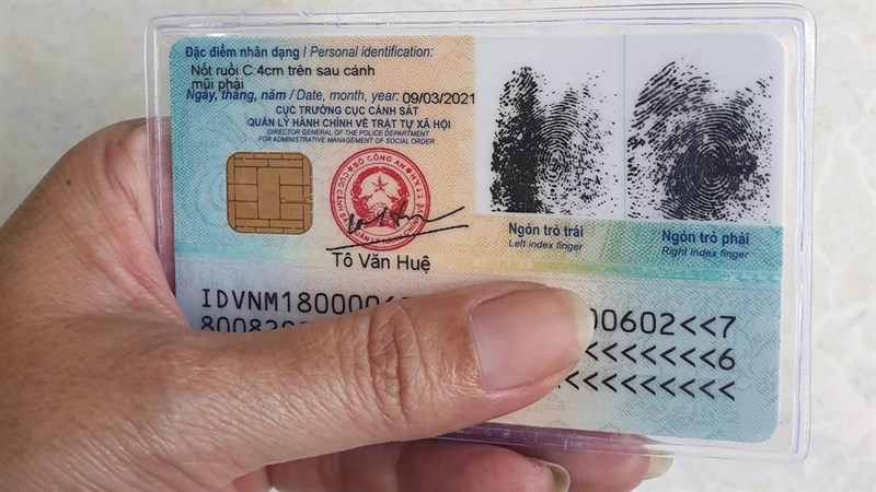 Thông tin của người sở hữu sẽ được in đầy đủ trên thẻ