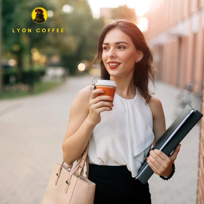 Cafe làm một thức uống quen thuộc hàng ngày tại Việt Nam