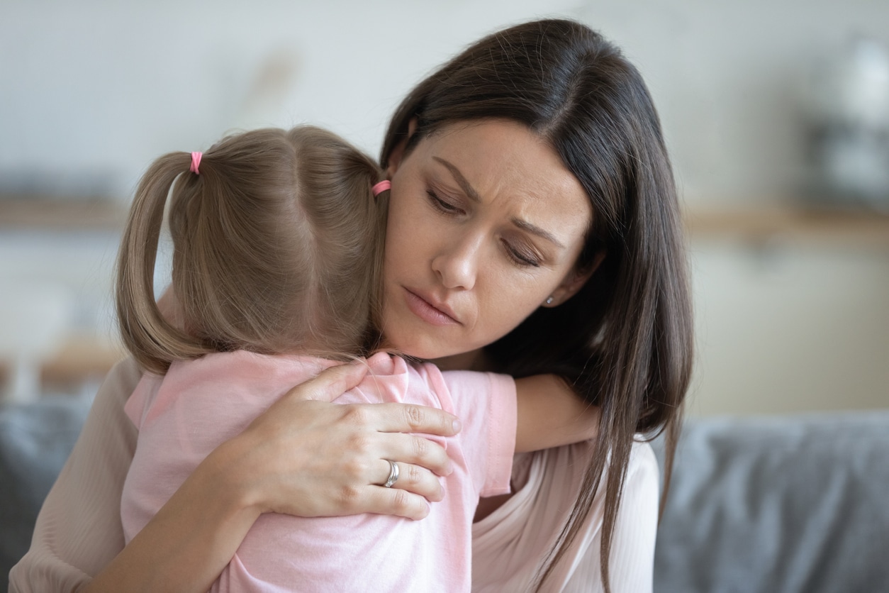 Cha mẹ hãy cố gắng lắng nghe, thấu cảm trẻ