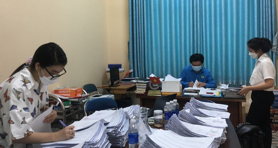 Khi đi đăng ký hộ khẩu thường trú, mọi công dân cần phải tiến hành thực hiện các trình tự theo quy định của pháp luật