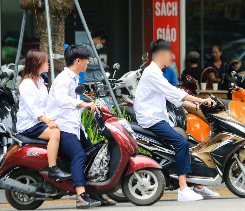 Người điều khiển xe máy không có bằng sẽ bị phạt theo mức độ khác nhau