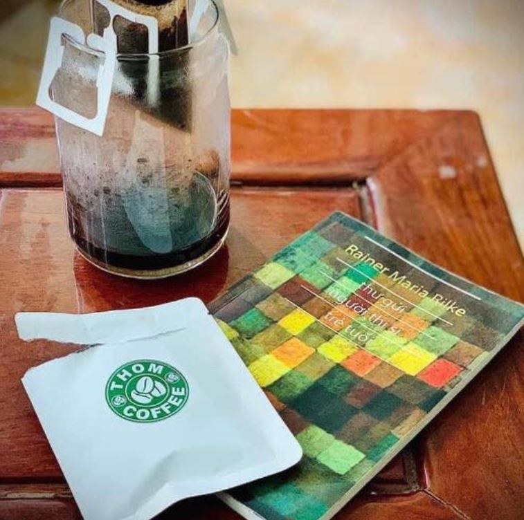 Uống cà phê trong cốc thủy tinh không làm ảnh hưởng đến hương vị vốn có của cafe