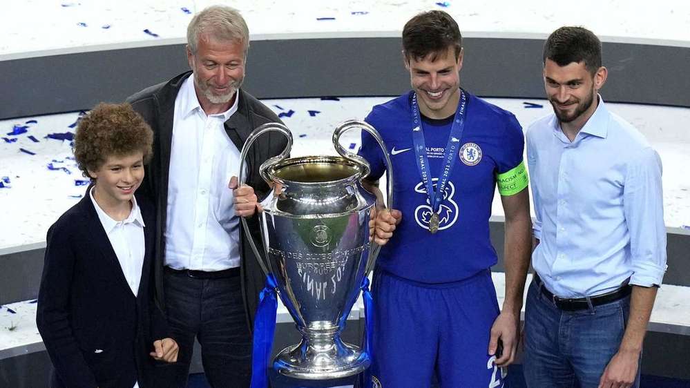 Roman Abramovich là ông chủ của CLB bóng đá Chelsea