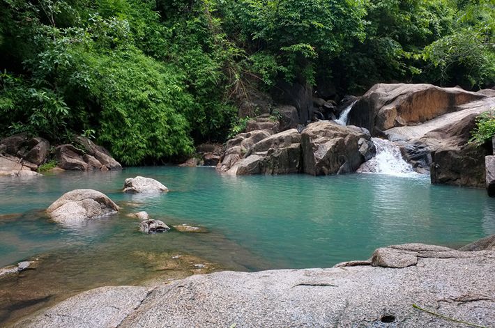 Cảnh đẹp xung quanh khu du lịch Suối Tiên thật tuyệt vời