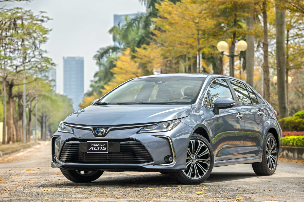 Toyota Corolla Altis đứng thứ 4 trong bảng xếp hạng mẫu xe bán chạy