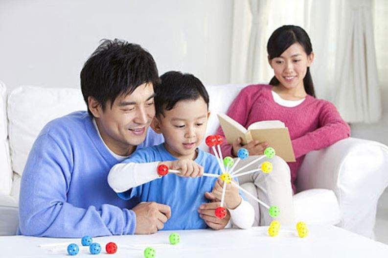 Mỗi “cô ấm cậu chiêu” mầm non phải “ngốn tiền” của cha mẹ vài triệu đồng hàng tháng