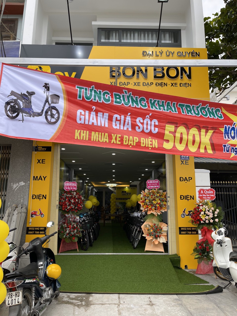 Cửa hàng sở hữu vị trí ngoài mặt đường, sáng sủa và thuận tiện