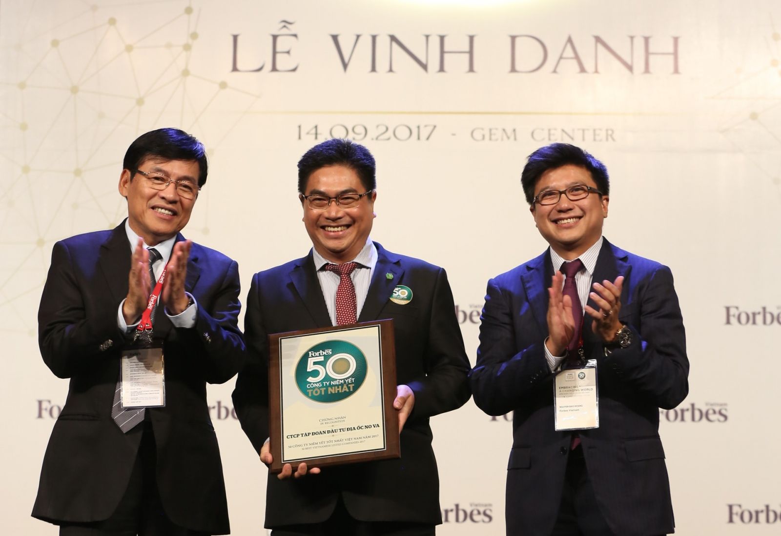 Từ trình độ học vấn đến khả năng lãnh đạo thực tế, doanh nhân Xuân Huy đều khiến mọi người thán phục