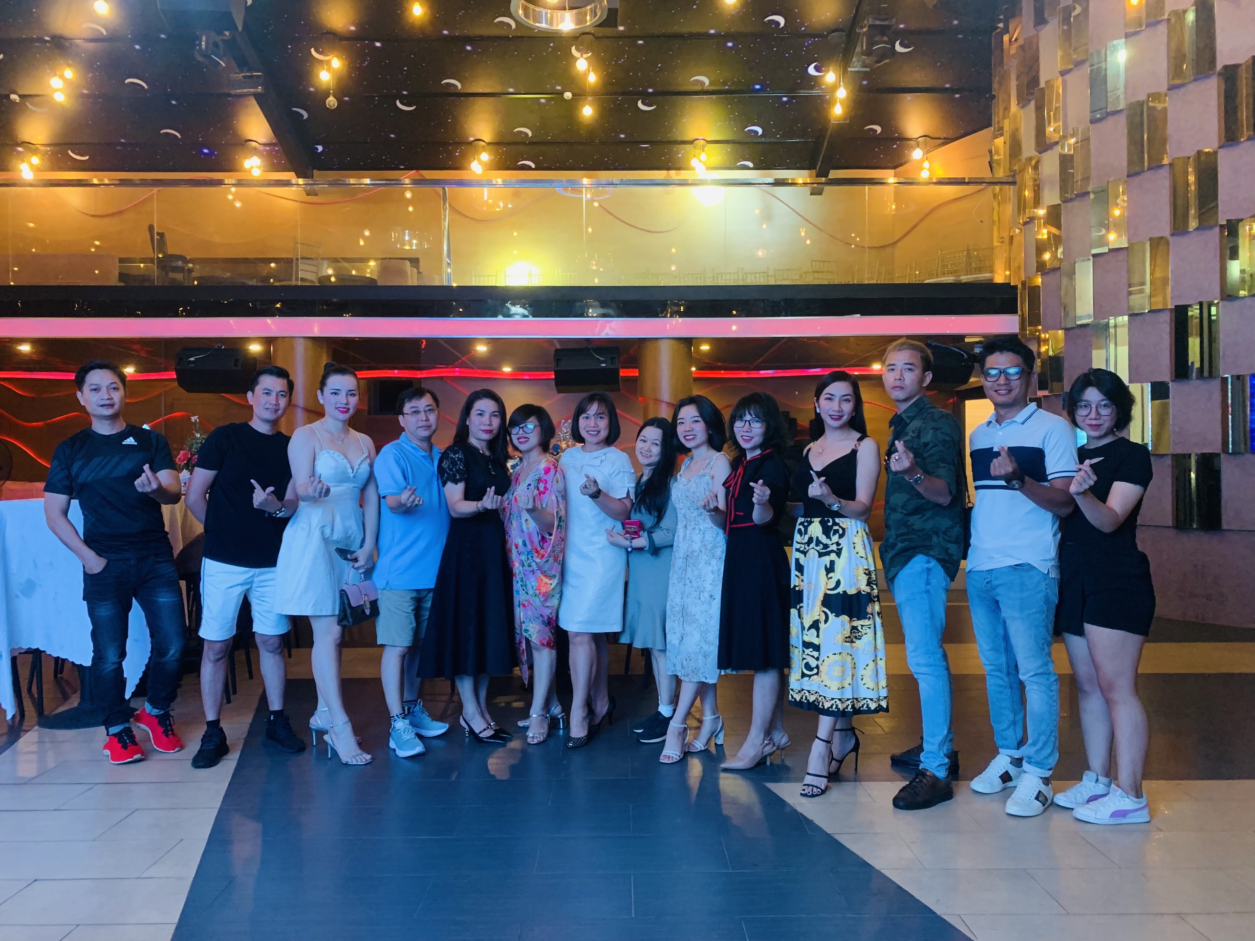 Đêm tiệc Gala Dinner đáng nhớ của cả đoàn tại Nhà hàng Bum - Bến Tre
