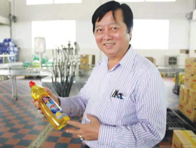 Hiện nay, bình quân mỗi ngày thị trường nội địa tiêu thụ 200 - 300 tấn sản phẩm các loại như nước rửa chén, bột giặt,... của thương hiệu này