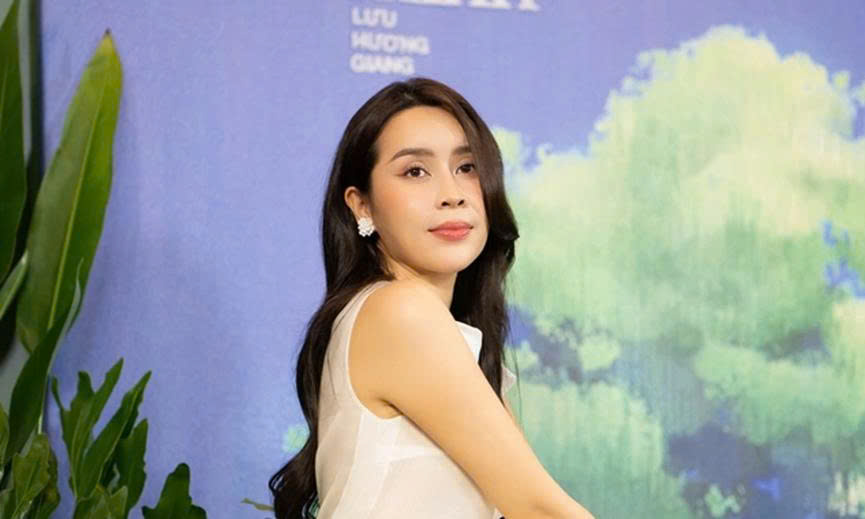 Tiểu sử ca sĩ Lưu Hương Giang được nhiều người biết đến khi tham gia Sao Mai điểm hẹn 2004 Tiểu sử ca sĩ Lưu Hương Giang được nhiều người biết đến khi tham gia Sao Mai điểm hẹn 2004