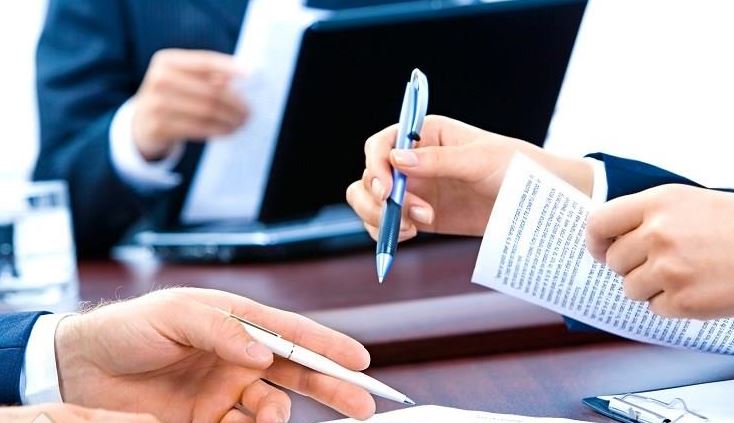 Tài liệu hoàn thuế GTGT của dự án đầu tư của cơ sở kinh doanh ngành nghề có điều kiện bao gồm bản sao của Giấy phép hoặc giấy chứng nhận và văn bản xác thực
