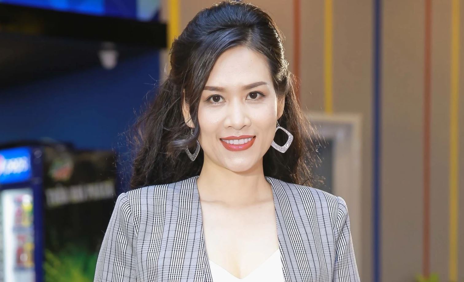 Tiểu sử Hà Hương ghi dấu với vai Nguyệt thảo mai huyền thoại
