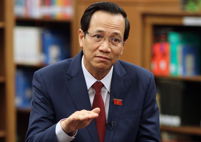 Ngày 31/12/1984, Đào Ngọc Dung đã gia nhập và trở thành đảng viên của ĐCS Việt Nam
