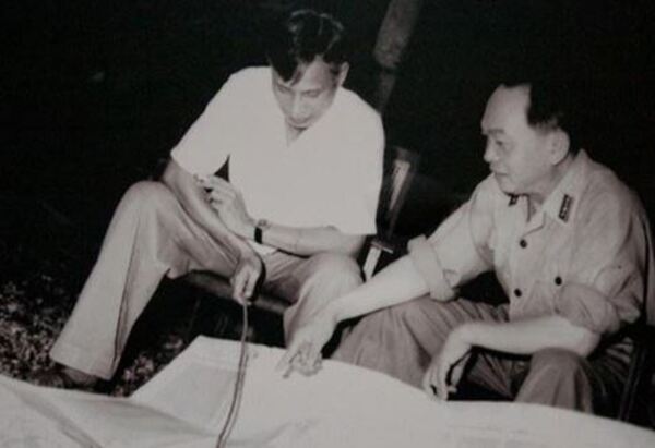 Năm 1944, đồng chí tham gia tổ chức Việt Minh và làm công tác binh vận ở Bạch Mai, Hà Nội