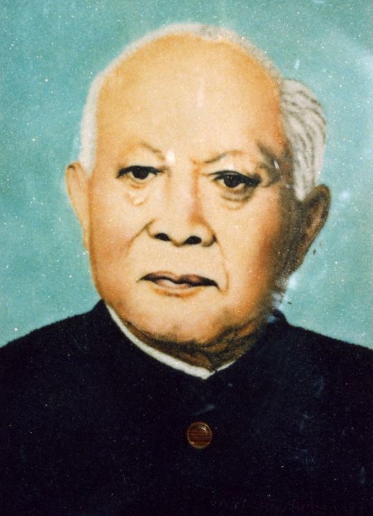 Tôn Đức Thắng là một nhà cách mạng, vị lãnh tụ có nhiều công lao đóng góp lớn trong sự nghiệp xây dựng và phát triển đất nước