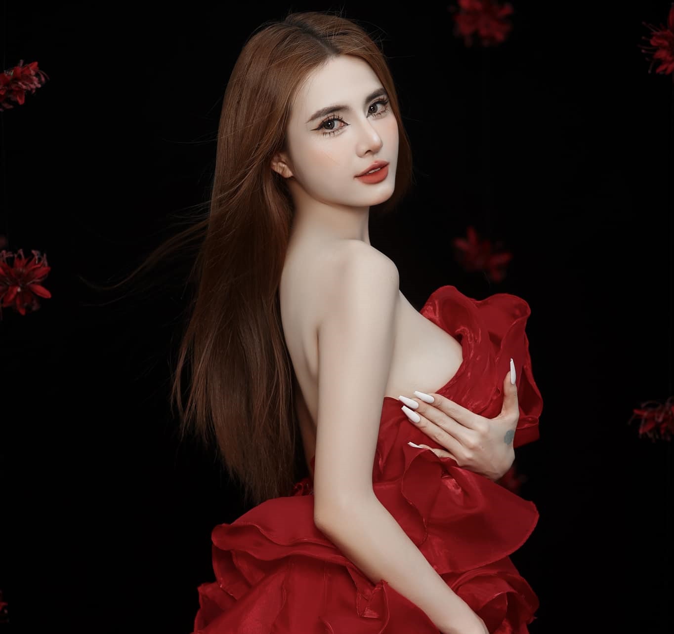 Tiểu sử Lê Khánh Chi từng vướng tin đồn tình cảm với người đã có gia đình