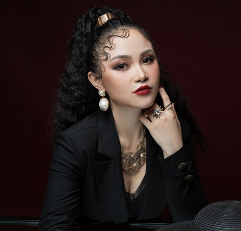 Tiểu sử doanh nhân Huyền Phan và vóc dáng đáng mơ ước của nhiều người