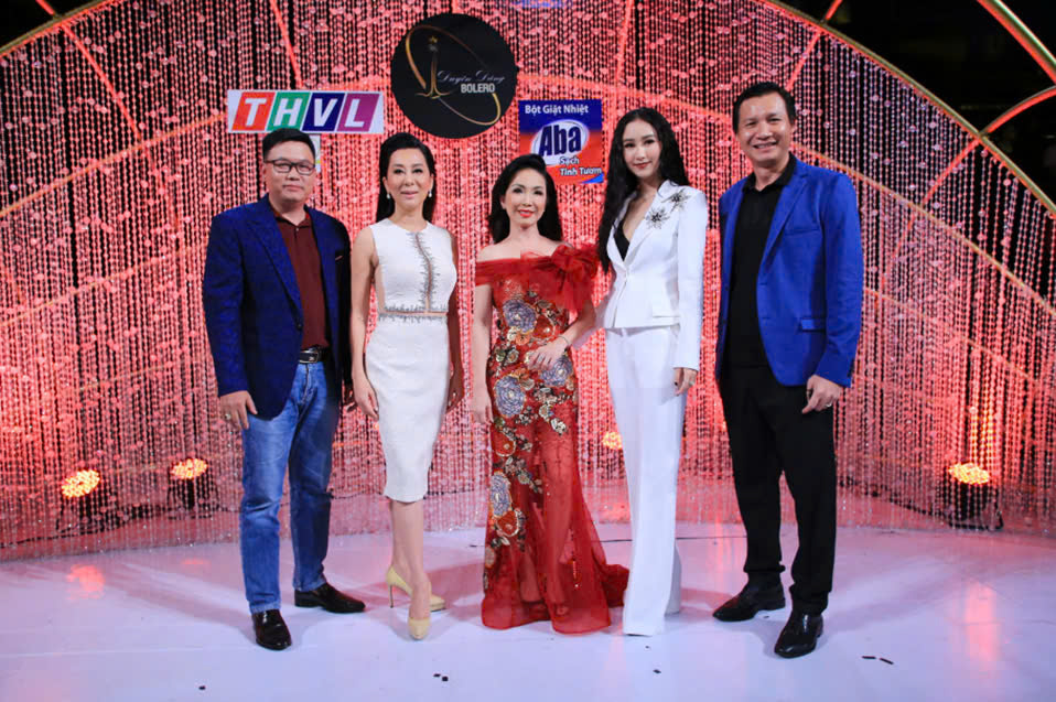 Tiểu sử ca sĩ Mỹ Huyền là cô gái đa tài trên nhiều lĩnh vực âm nhạc và diễn kịch