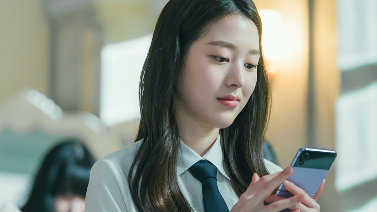 Tiểu sử Jang Da Ah gây sốt với thần thái lạnh lùng trong “Pyramid Game” Tiểu sử Jang Da Ah gây sốt với thần thái lạnh lùng trong “Pyramid Game”