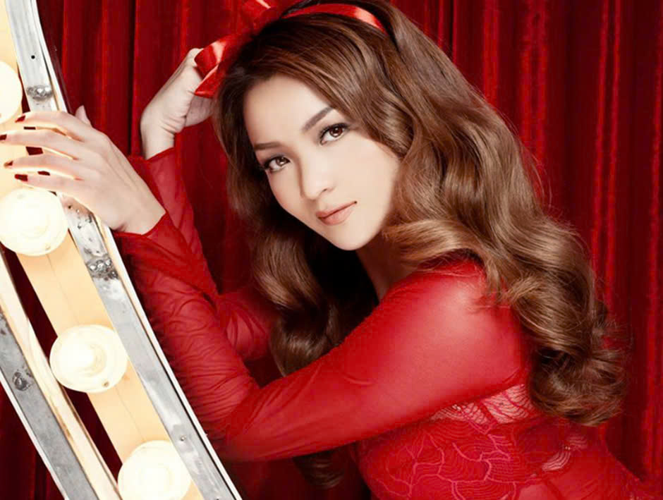 Tiểu sử Thủy Top sinh ra trong gia đình trâm anh thế phiệt Tiểu sử Thủy Top sinh ra trong gia đình trâm anh thế phiệt